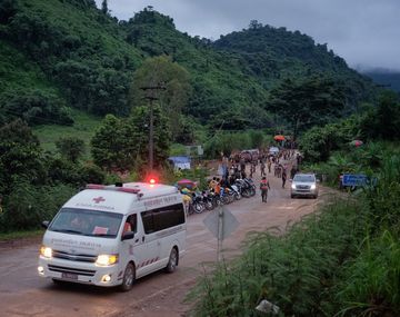 Chicos atrapados en una cueva de Tailandia: ya sacaron a cuatro