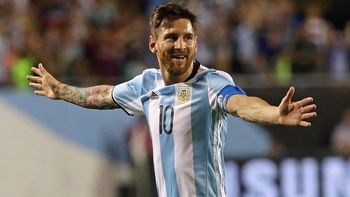 Lionel Messi, el único argentino que está libre de amarillas Lionel Messi, el único argentino que está libre de amarillas