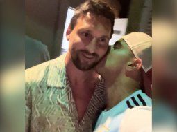 Es viral: el beso de un hincha a Messi en Miami que es furor
