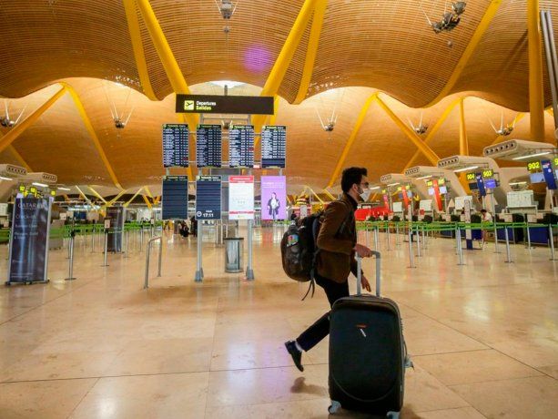 España: nuevos requisitos de ingreso para adolescentes extranjeros no vacunados