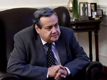 Fernando Labra Hidalgo, de 65 a&ntilde;os, consul de Chile en Rosario es la v&iacute;ctima 29 por coronavirus en el pa&iacute;s.
