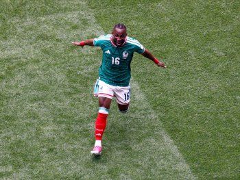 Julián Quiñones aprovechó un blooper de Sudáfrica y marcó el primer gol del Mundial 2026