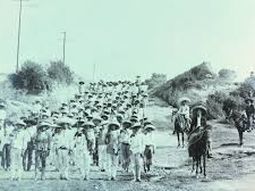 El Ejército Libertador del Sur es recibido por el pleno de la Soberana Convención Revolucionaria en 1914. El Ejército Libertador del Sur es recibido por el pleno de la Soberana Convención Revolucionaria en 1914.