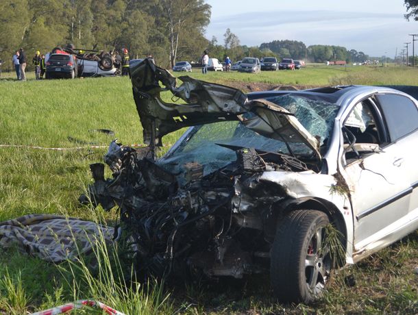 Al menos seis muertos por un choque en cadena ocurrido en Rojas