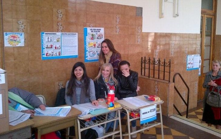 El divertido error de Belén Francese al votar