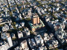 Cada vez más uruguayos elijen mudarse de Montevideo en búsqueda de tranquilidad y precios más accesibles. Cada vez más uruguayos elijen mudarse de Montevideo en búsqueda de tranquilidad y precios más accesibles.