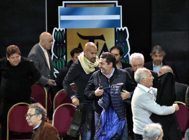 Revés para Angelici: bocharon el estatuto para la conformación de la Superliga