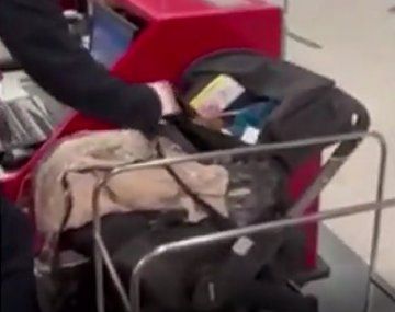 Abandonaron a su bebé en un aeropuerto porque se negaron a pagarle el pasaje