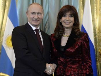 Cristina hablará hoy con Putin por videoconferencia