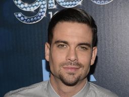 arrestaron a un actor de glee por posesion de pornografia infantil arrestaron a un actor de glee por posesion de pornografia infantil