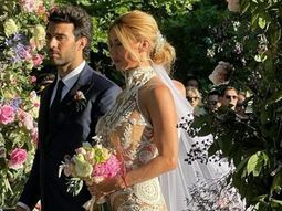 La primera foto de Nicole Neumann mostrando su pancita de embarazada