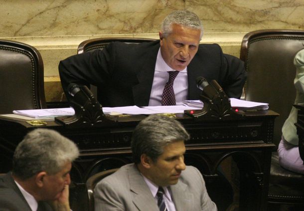 Proponen reducir de inmediato el pago de Ganancias en salarios