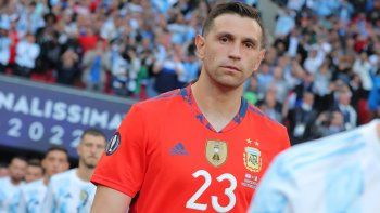 El Dibu Martínez es el décimo arquero más caro del mundo. El Dibu Martínez es el décimo arquero más caro del mundo.