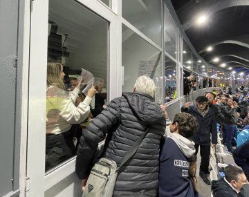 El mal momento del Pollo Vignolo en la cancha de Racing: bronca e insultos