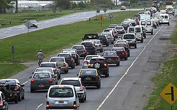 Presentan un plan para construir carreteras sustentables