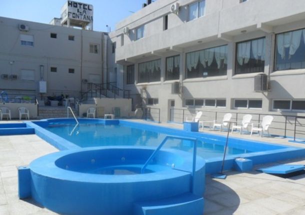 Encontraron muerto a un turista en la pileta de un hotel de Termas de Río Hondo