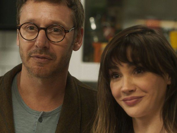 Benjamín Vicuña y Celeste Cid estrenan Papá x Dos, una comedia hilarante sobre la familia