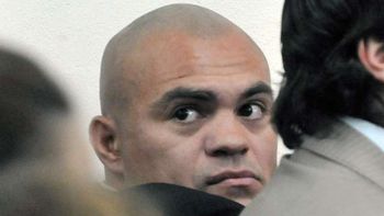 insistiran en quitarle la licencia a la hiena barrios insistiran en quitarle la licencia a la hiena barrios