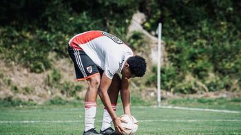 Quién es Jonathan Spiff, el nigeriano de 17 años que debutó en la Reserva de River
