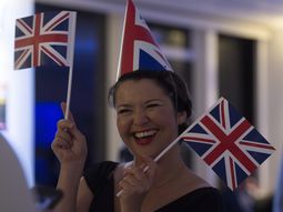 despues del triunfo del brexit, miles de britanicos averiguan que es la ue despues del triunfo del brexit, miles de britanicos averiguan que es la ue