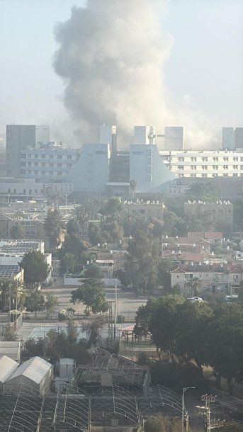 Así impactó un misil iraní contra uno de los hospitales más grandes de Israel