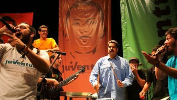 insolita cruzada de maduro contra el hombre arana insolita cruzada de maduro contra el hombre arana