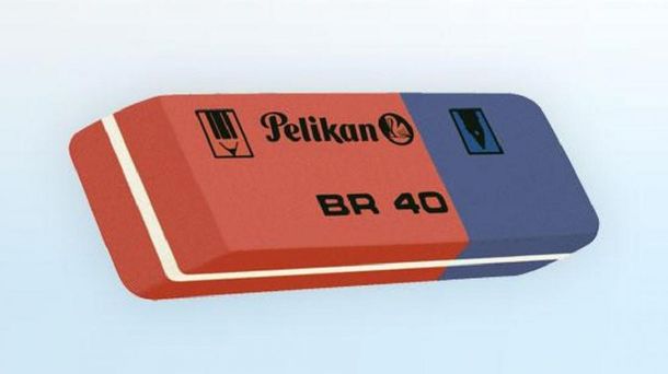 Se cae un mito: la parte azul de la goma no servía para borrar tinta