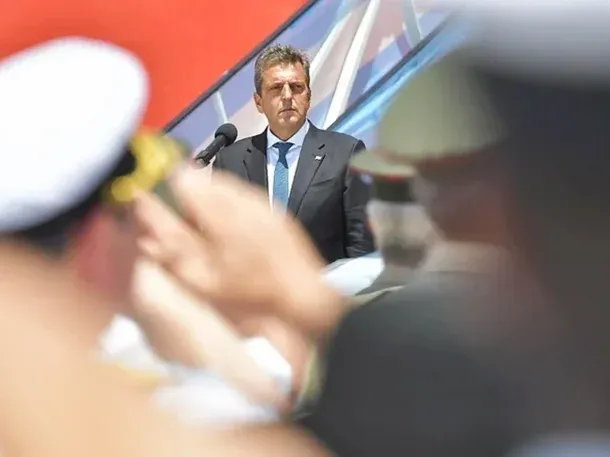 Sergio Massa destacó el rol que la Fuerzas Armadas tendrán en la defensa de la soberanía