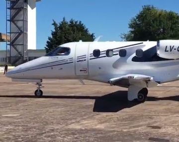 VIDEO: El Indio Solari dejó Olavarría en un avión privado