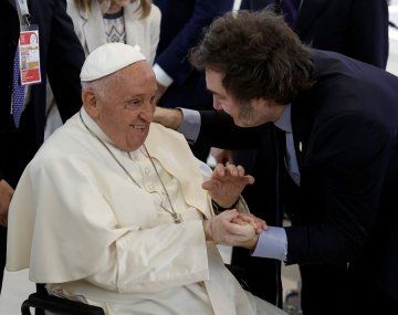 Así fue el encuentro de Javier Milei con el papa Francisco en el G7