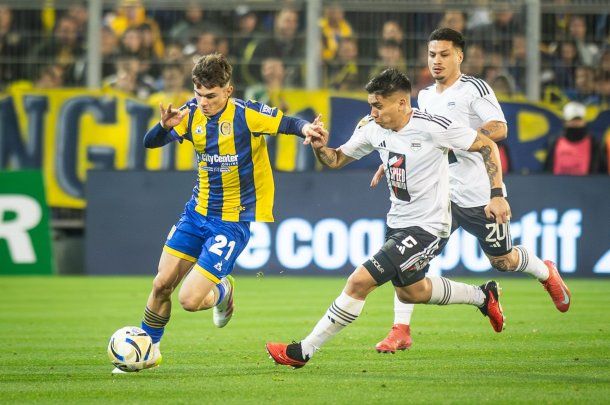 Deportivo Riestra se lo empató sobre la hora a Rosario Central en el Gigante de Arroyito
