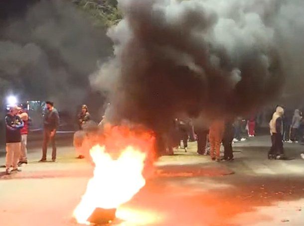 Vecinos de Agostina Vega protestan en Córdoba.