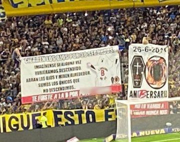 Cierren los ojos...: los hinchas de Boca le dedicaron una bandera a Gallardo