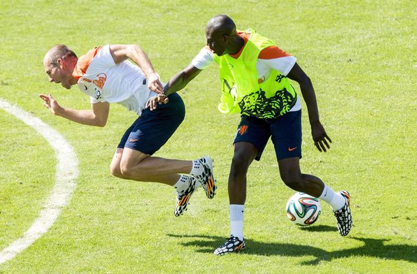 Después de una dura infracción, se calentó el entrenamiento holandés
