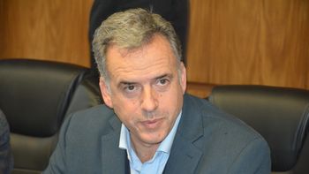 El intendente de Canelones y precandidato por el Frente Amplio, Yamandú Orsi, viajó a Estados Unidos y pidió más inversiones para Uruguay. El intendente de Canelones y precandidato por el Frente Amplio, Yamandú Orsi, viajó a Estados Unidos y pidió más inversiones para Uruguay.