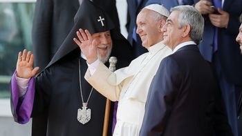el papa francisco pidio por la paz en el caucaso durante su viaje a armenia el papa francisco pidio por la paz en el caucaso durante su viaje a armenia