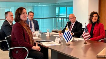 Uruguay y Estados Unidos sellaron un convenio de cooperación triangular. Uruguay y Estados Unidos sellaron un convenio de cooperación triangular.