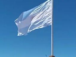 papelon: izaron la bandera sublimada en mar del plata papelon: izaron la bandera sublimada en mar del plata