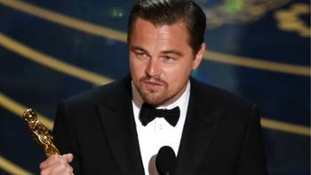 la quinta fue la vencida: di caprio finalmente se llevo el oscar a mejor actor la quinta fue la vencida: di caprio finalmente se llevo el oscar a mejor actor