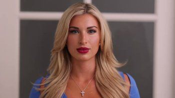 Comentarista política de Fox News se desmayó en cámara y el show siguió como si nada