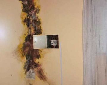 Así quedó la instalación eléctrica tras la caída de un rayo