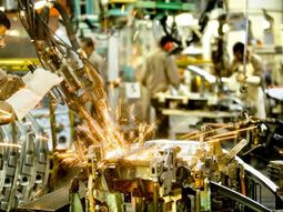 Casi la mitad de la industria está paralizada, el peor registro en una década