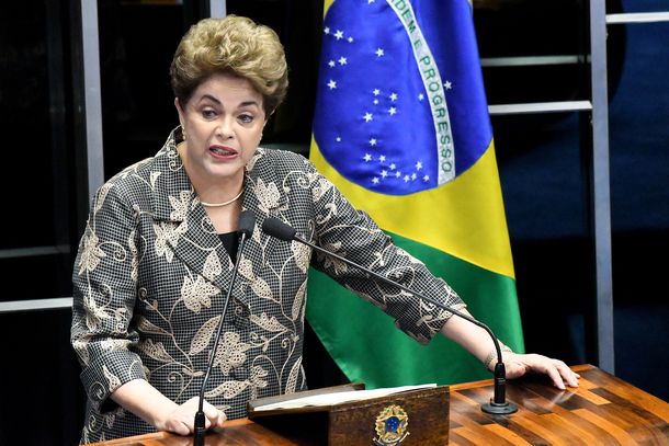 En su alegato, Dilma dijo que es víctima de un golpe de un gobierno usurpador