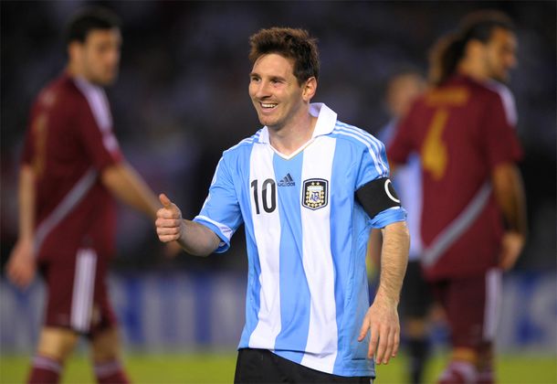 Messi trabaja duro para poder jugar con la Selección argentina