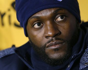 Un delantero se juntó con el DT que lo quería y se pidió un whisky: no lo ficharon