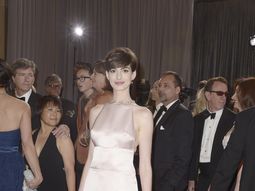 el revelador vestido de una de las mas sexy de los oscar 2013 el revelador vestido de una de las mas sexy de los oscar 2013