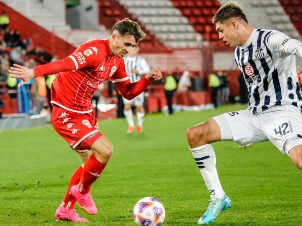 Talleres venció por 2-1 a Huracán y complicó su situación con el descenso
