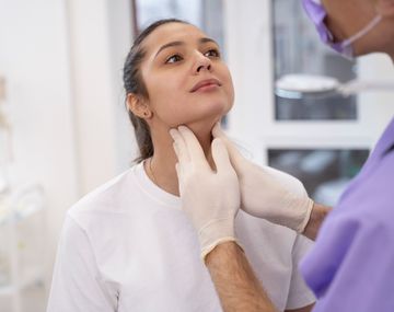 El truco para terminar con la flacidez en el cuello: cómo hacerlo