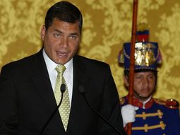 caso assange: correa dio por superado el incidente con londres caso assange: correa dio por superado el incidente con londres