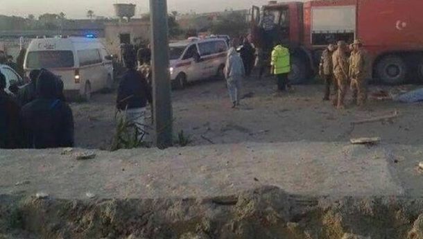 Al menos 50 muertos en Libia por un atentado contra una base militar